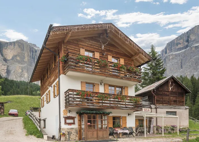 Chalet Crepes De Sela Canazei